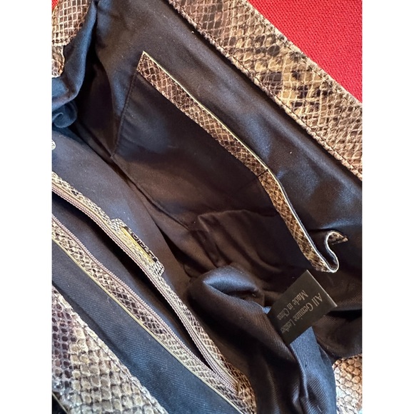 Perlina Python Embossed Leather Shoulder Purse - Picture 4 of 14